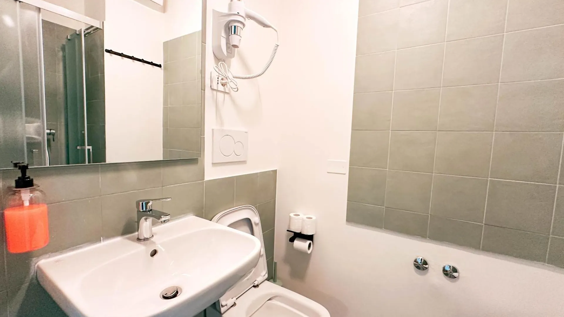 Hostel Ostello Bello Milano Duomo Italy